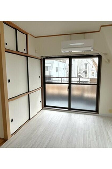 ＵＲＢＡＮ　ＴＥＲＲＡＣＥ亀有 