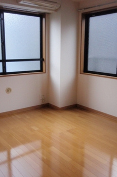 アダージョ中野 