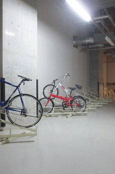 ラフィーヌ銀座 地下駐輪場