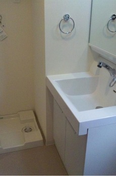 CRYSTAL SQUARE GINZA-2 