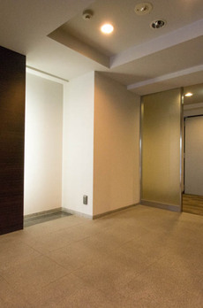 レジデンス白金コローレ 