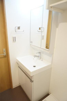 マインズ・コム白金 