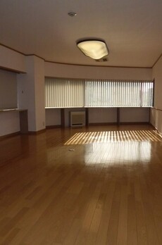 新川三幸ビル 