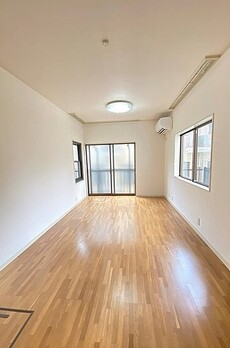 渋谷区富ヶ谷２丁目テラスハウス 