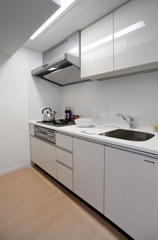 レジディア四谷三丁目 