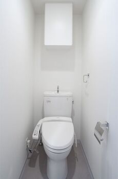 レジディア四谷三丁目 