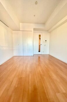 レジディア四谷三丁目 