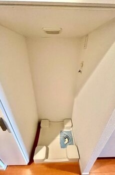 レジディア四谷三丁目 