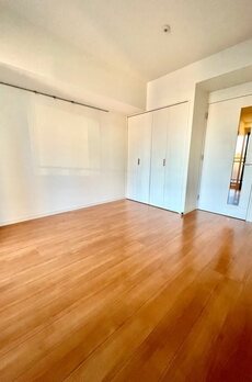 レジディア四谷三丁目 