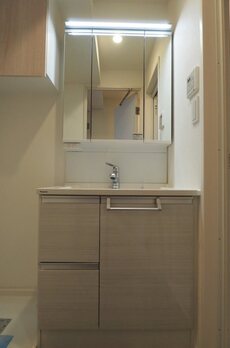 レジディア上野池之端 