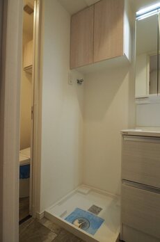 レジディア上野池之端 