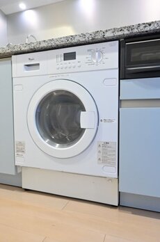 カテリーナ三田タワースイート　ウエストアーク 