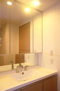 パークキューブ愛宕山タワー 