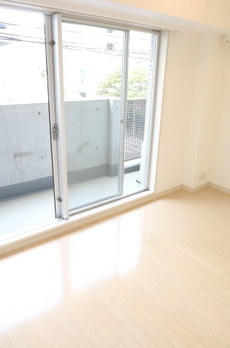 プラウドフラット新宿河田町 