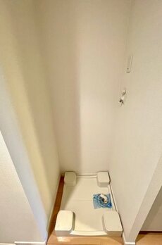 レジディア四谷三丁目 