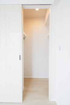 リブクオーレ神保町 