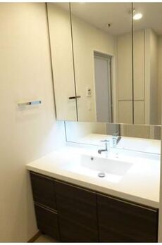 ヴィークグレイス三番町 